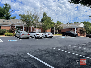 1037 N Main St, Akron, OH à louer Photo du bâtiment- Image 1 de 1