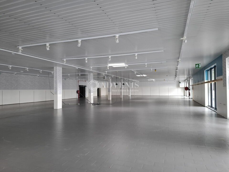 Retail in Nancy for lease Interior Photo- Image 1 of 8