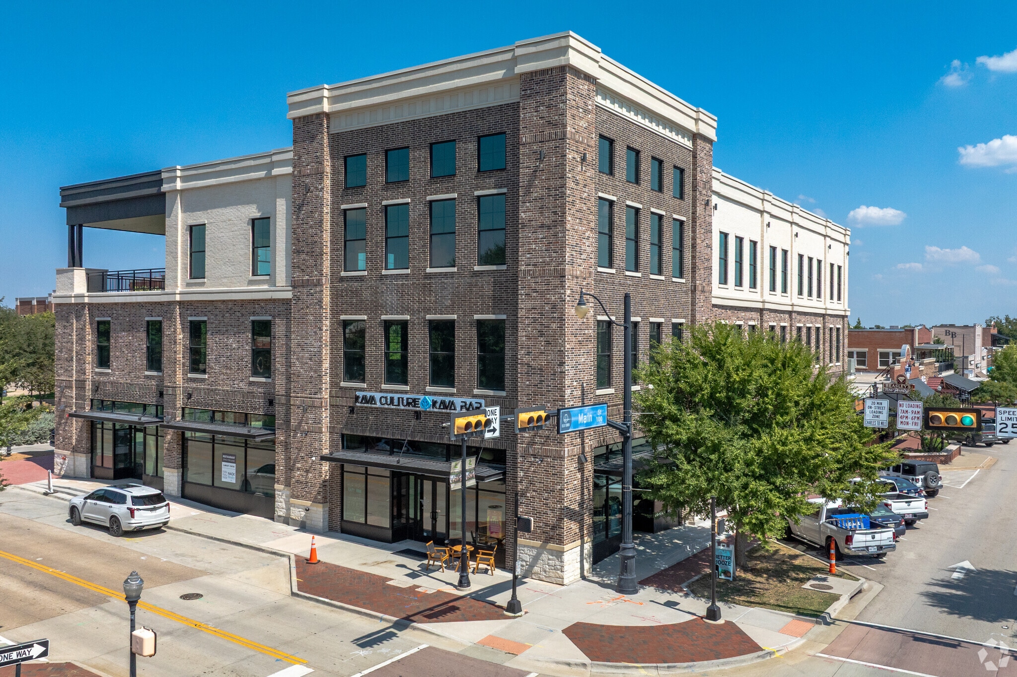 191 W Main St, Lewisville, TX for lease Building Photo- Image 1 of 4