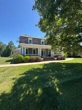 7504 Summerfield Rd, Summerfield, NC à louer Photo du bâtiment- Image 1 de 2
