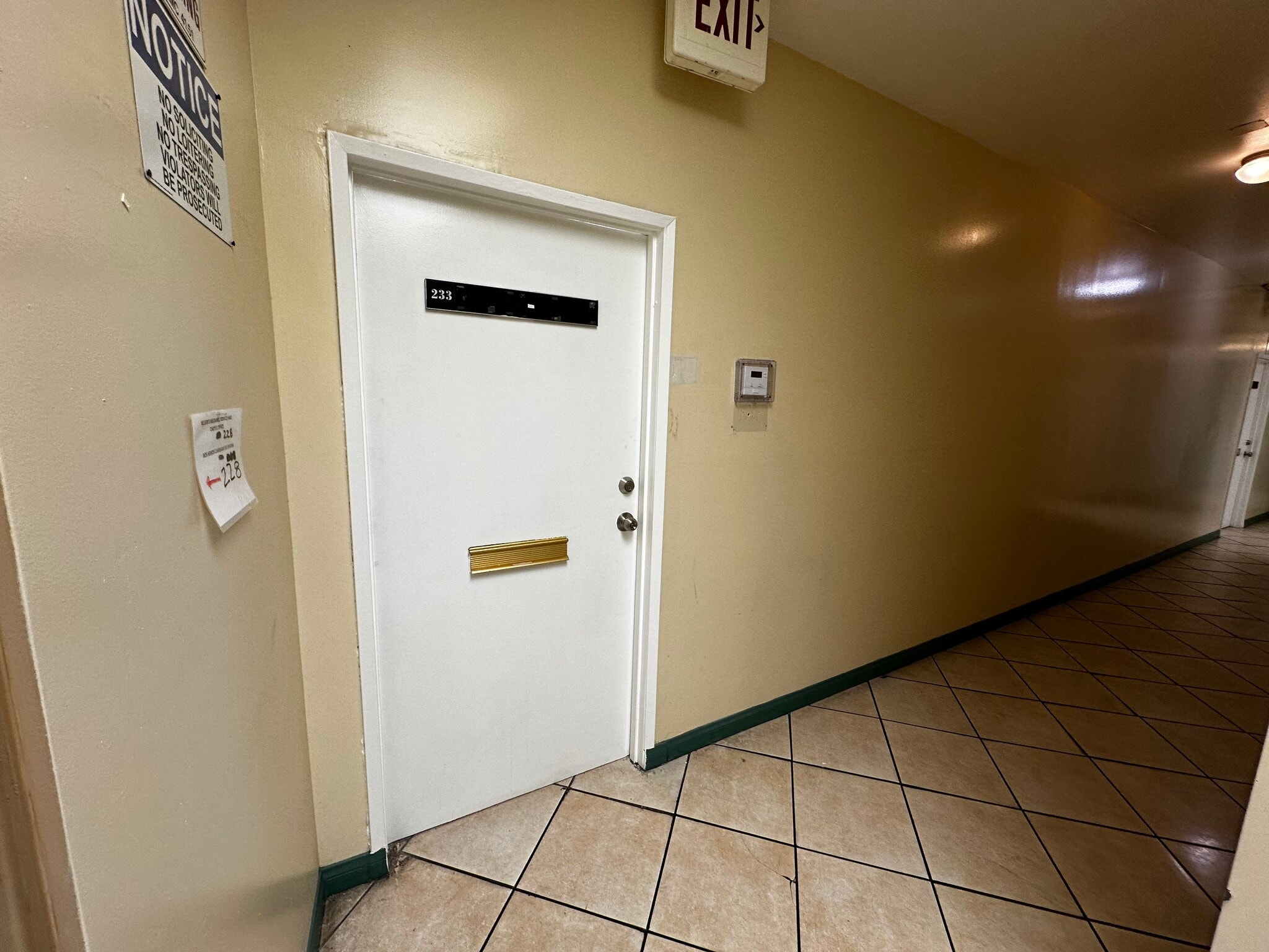 21044 Sherman Way, Canoga Park, CA for lease Interior Photo- Image 1 of 16