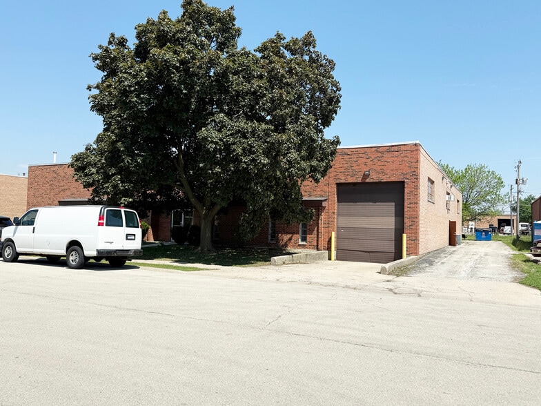 1430 Louis Ave, Elk Grove Village, IL for sale - Building Photo - Image 2 of 6