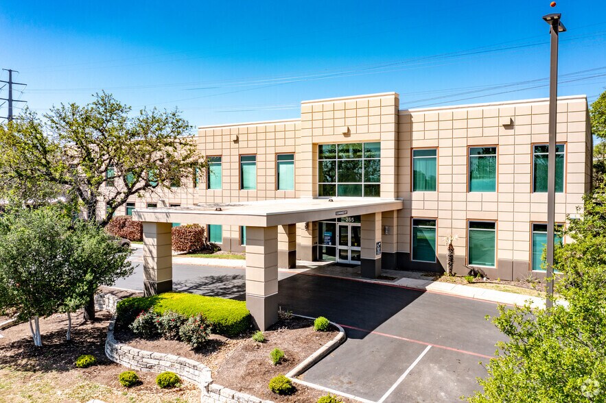 155 E Sonterra Blvd, San Antonio, TX à louer - Photo du bâtiment - Image 1 de 6
