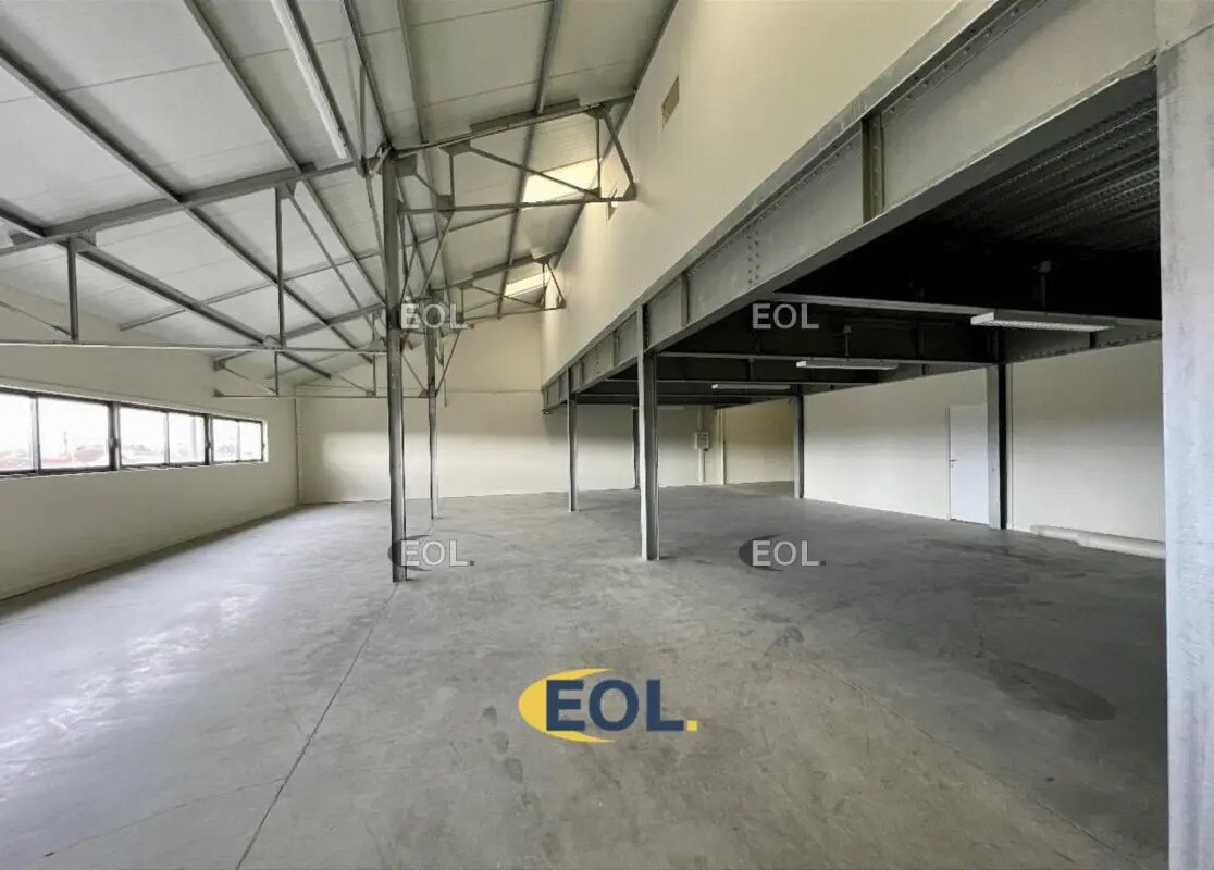 Flex in Bondy for lease Interior Photo- Image 1 of 7