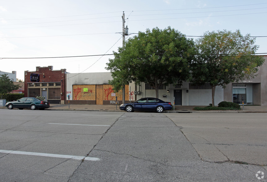 3014 Commerce St, Dallas, TX for lease - Building Photo - Image 2 of 7