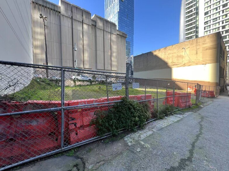 325 Fremont St, San Francisco, CA à vendre - Photo du bâtiment - Image 1 de 6