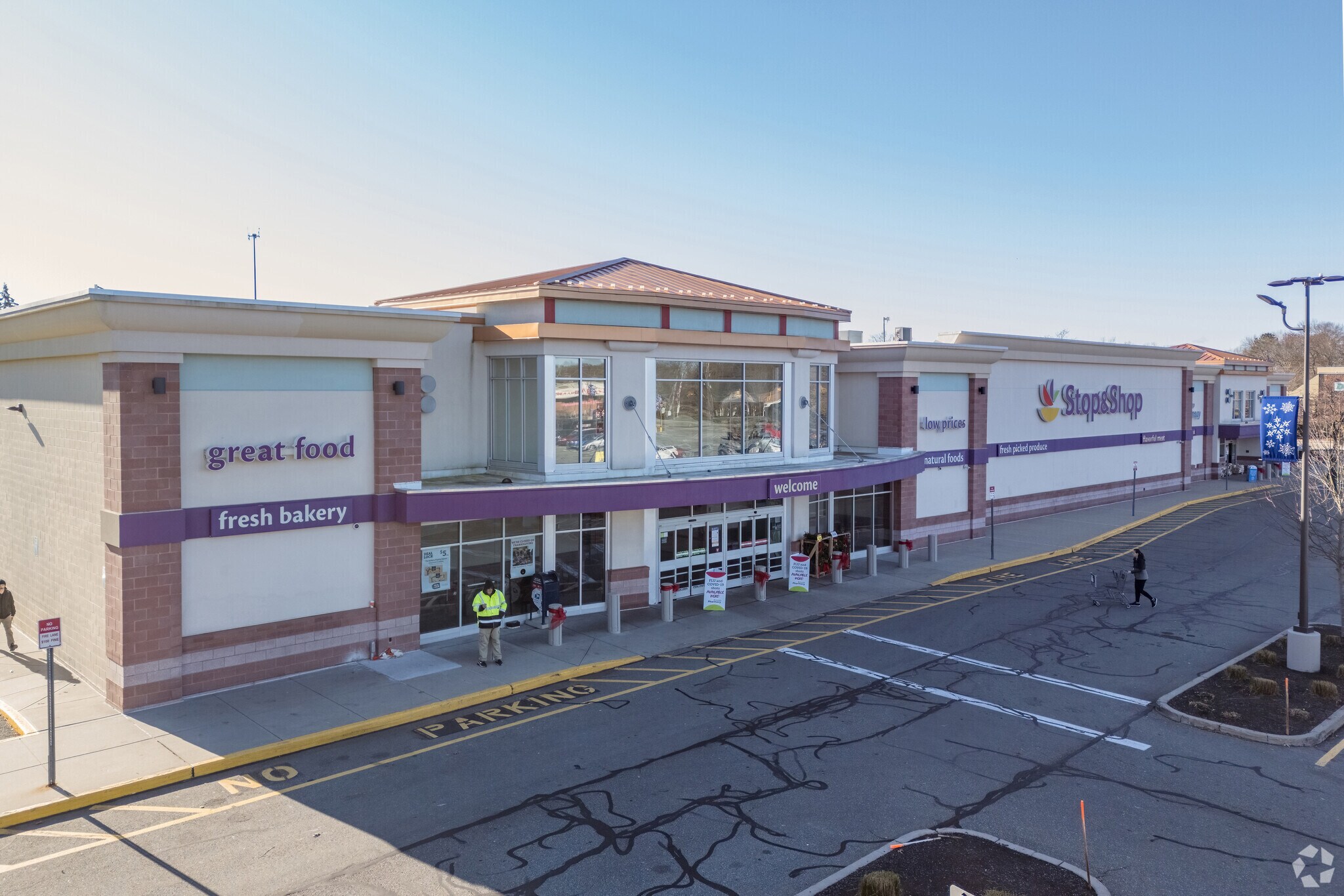 2470 Warwick Ave, Warwick, RI for lease Primary Photo- Image 1 of 5