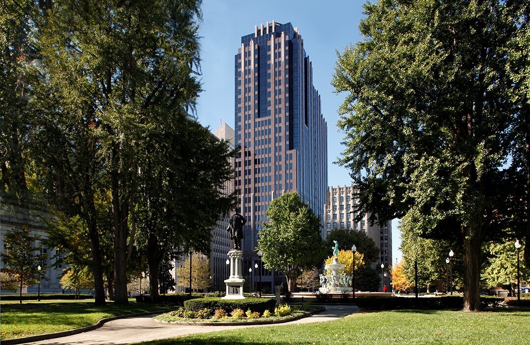 300 N Meridian St, Indianapolis, IN à louer Photo du bâtiment- Image 1 de 11