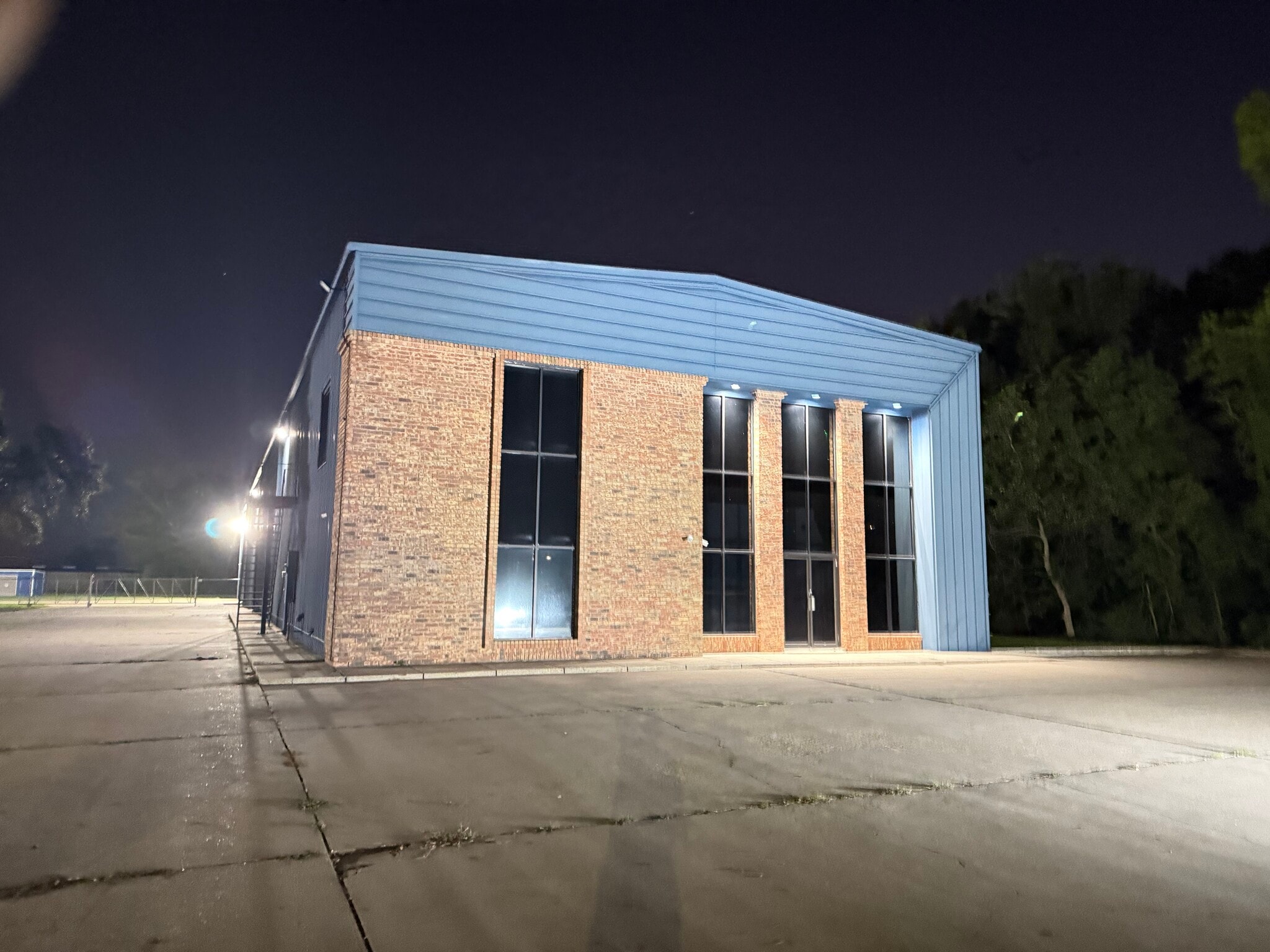 3505 W Admiral Doyle Dr, New Iberia, LA for lease Building Photo- Image 1 of 4