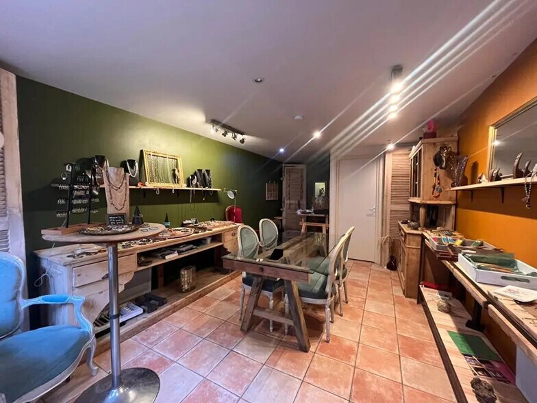 Commerce de détail dans VAL D'OINGT à vendre - Photo intérieure - Image 2 de 5