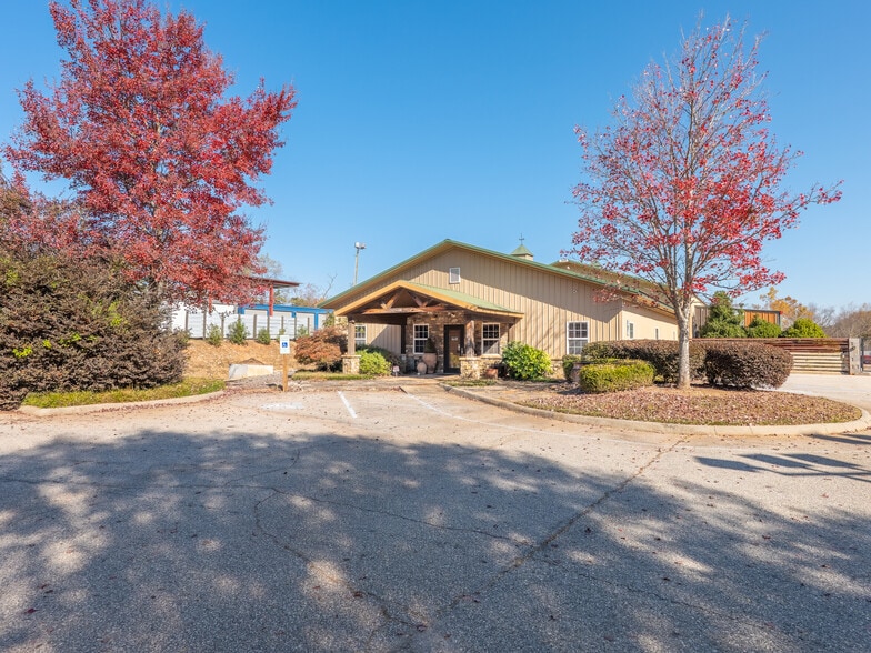 1443 S Batesville Rd, Greer, SC for lease - Building Photo - Image 1 of 25