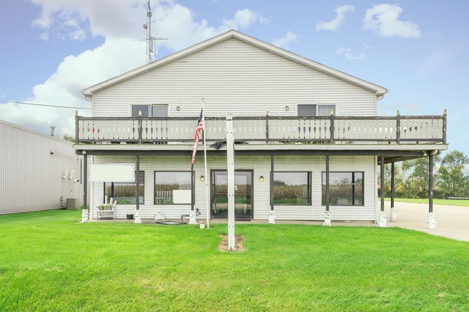 645 E Lasalle St, Somonauk, IL à louer Photo principale- Image 1 de 54