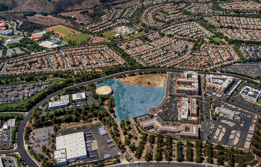 400-600 Freedom Ln, Aliso Viejo, CA à vendre - Photo du bâtiment - Image 1 de 6