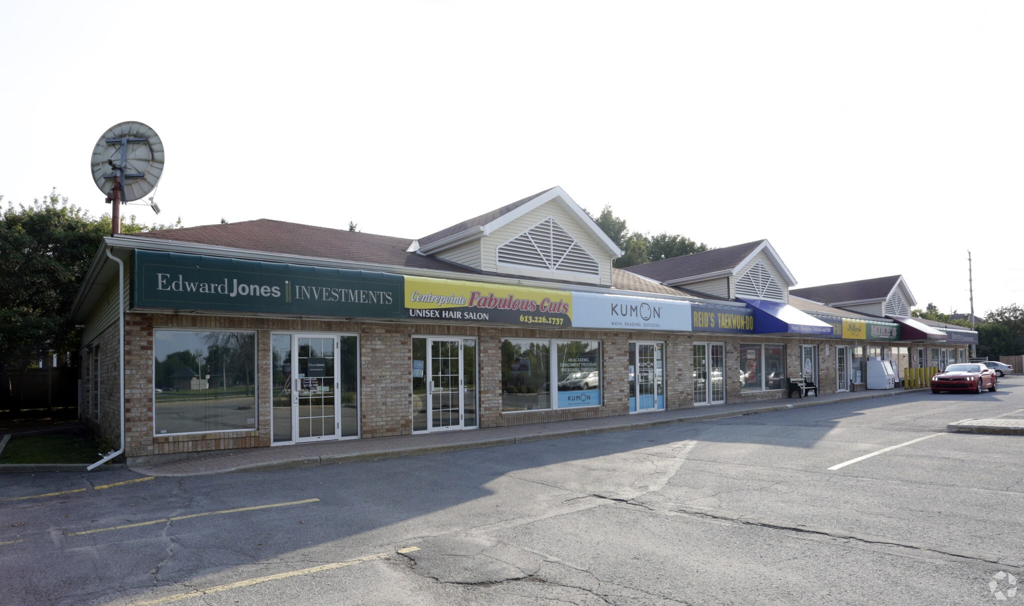 261-263 Centrepointe Dr, Ottawa, ON for sale Primary Photo- Image 1 of 1