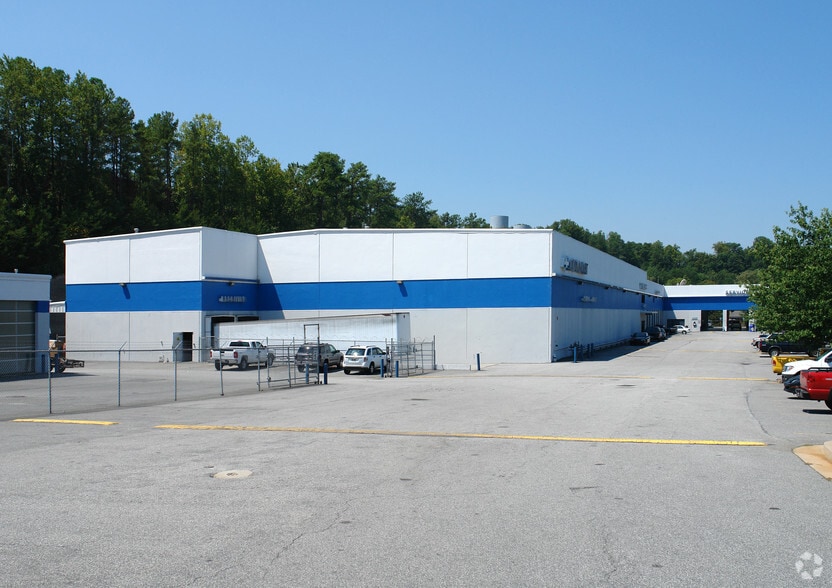 7475 NE Roswell Rd, Atlanta, GA for lease - Building Photo - Image 2 of 3