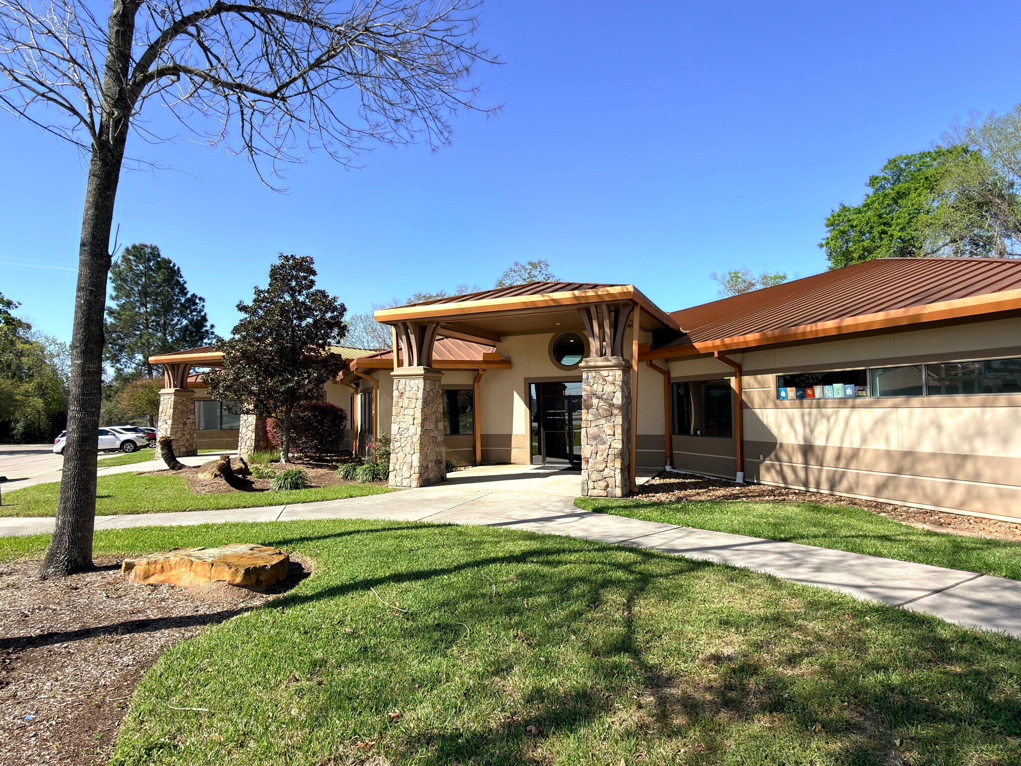 18057 Highway 105 W, Montgomery, TX à louer Photo principale- Image 1 de 9