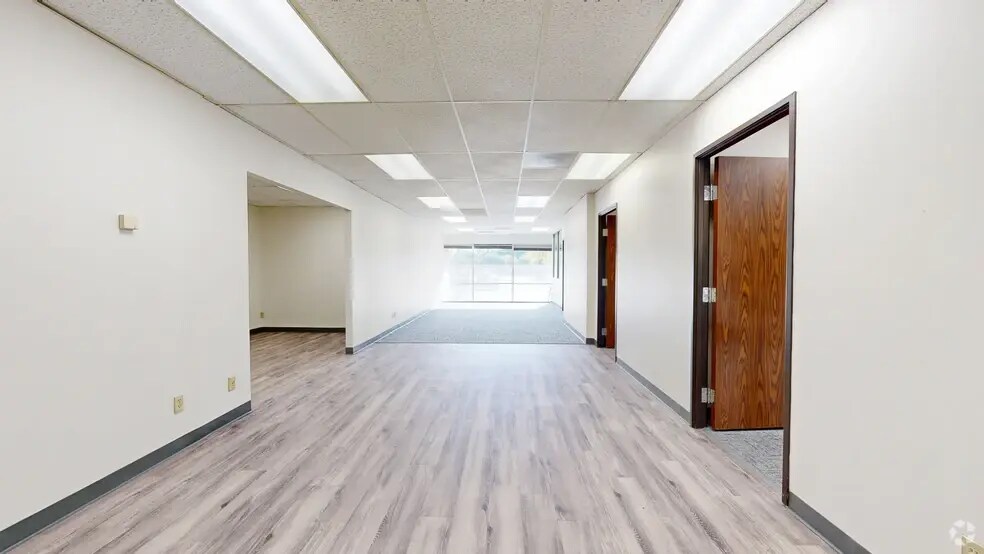 1112 E Copeland Rd, Arlington, TX à louer - Numérisation 3D de Matterport - Image 3 de 15