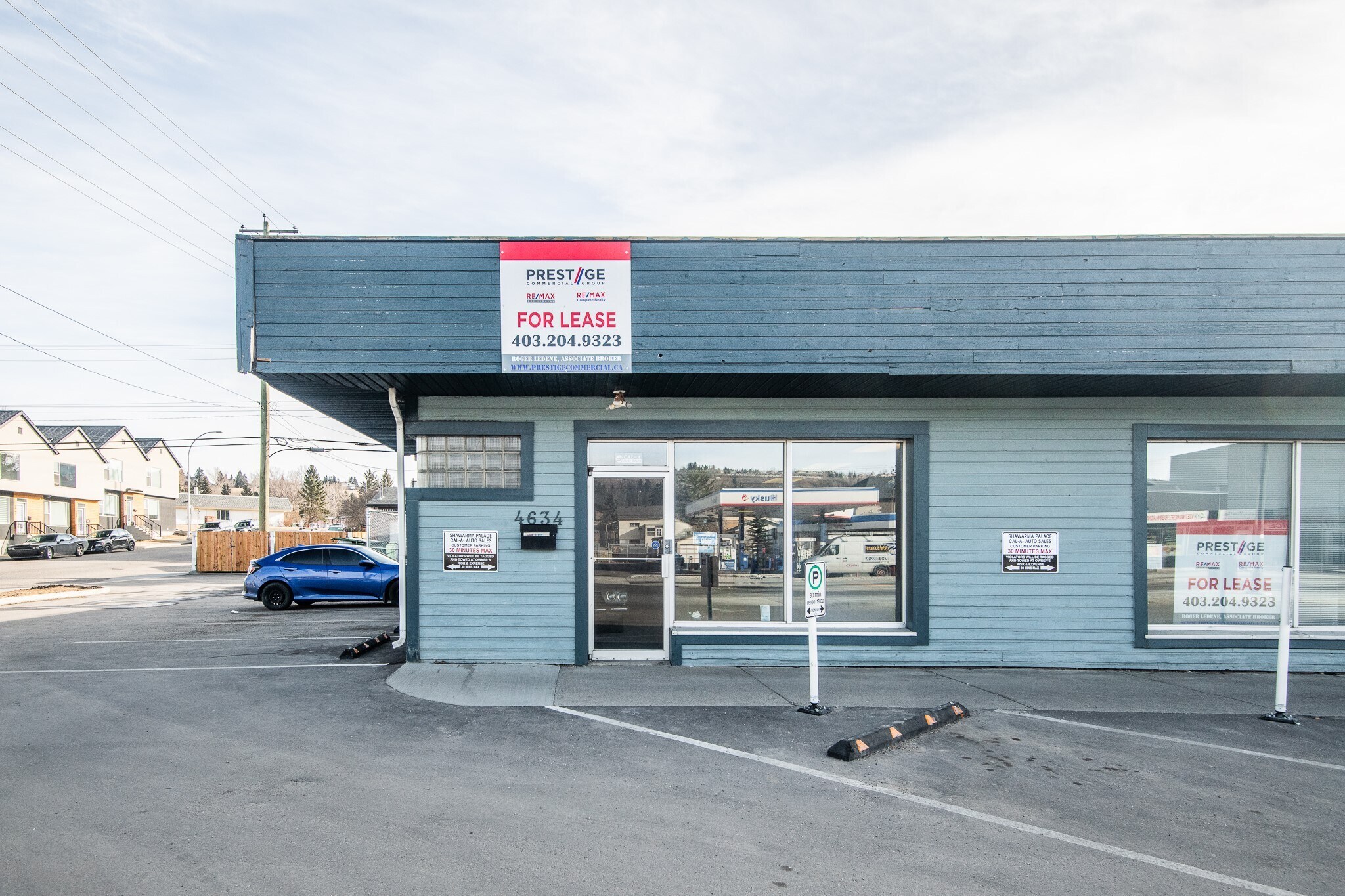 4634 Bowness Rd NW, Calgary, AB à vendre Photo principale- Image 1 de 1