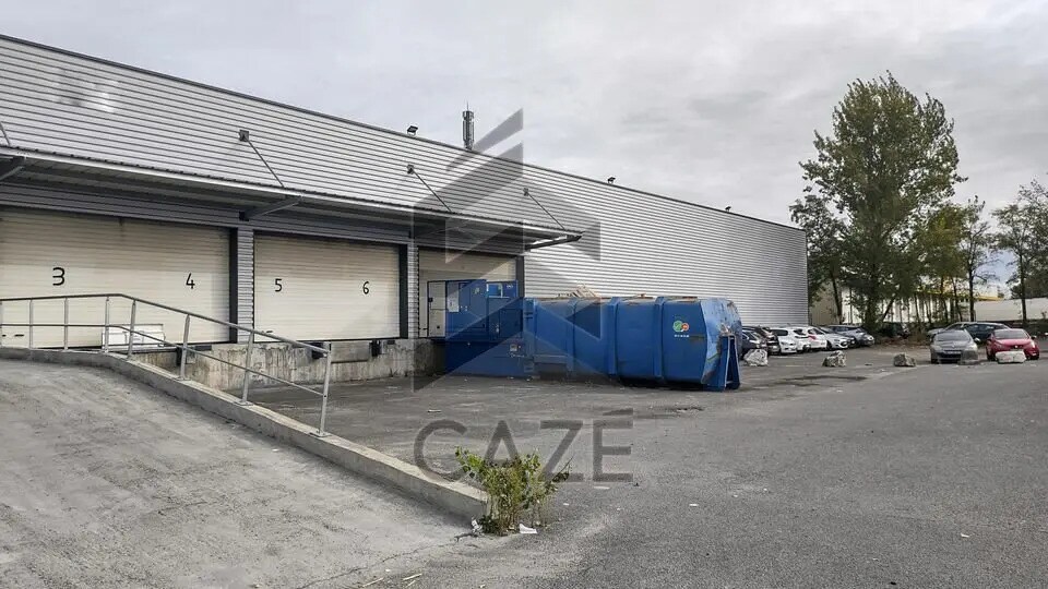 Office in Bruges for lease Building Photo- Image 1 of 11