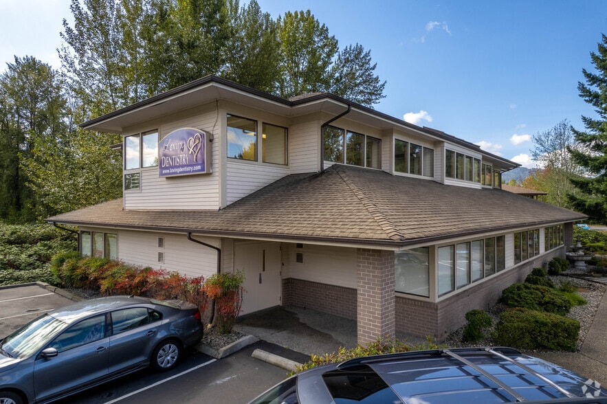 22500 SE 64th Pl, Issaquah, WA à louer - Photo du bâtiment - Image 2 de 11