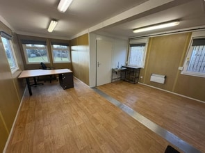 7a Old Biggar Rd, Edinburgh for lease Interior Photo- Image 2 of 5