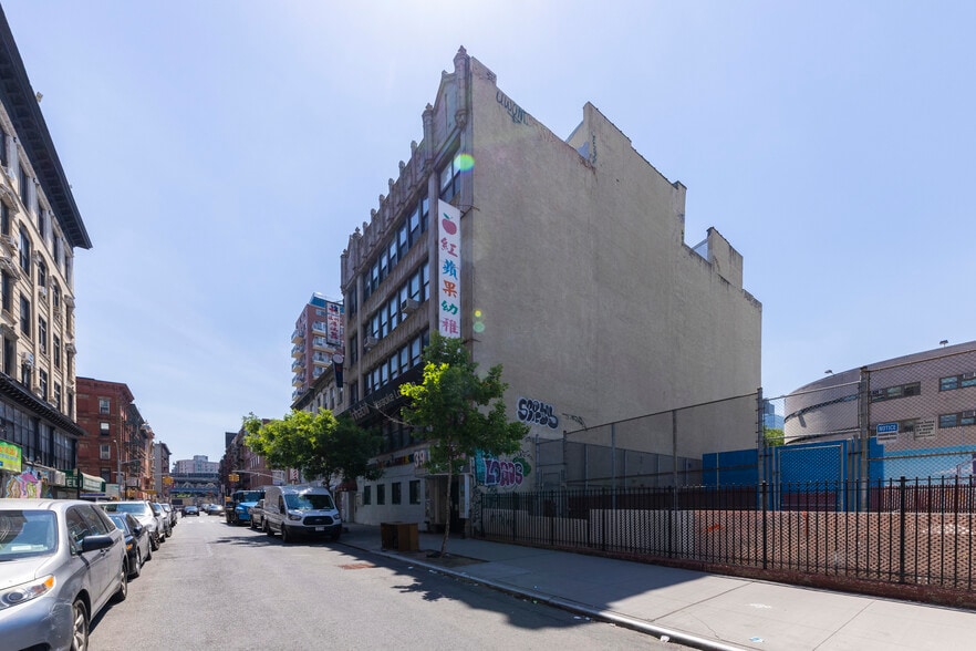 39 Eldridge St, New York, NY à vendre - Photo du bâtiment - Image 1 de 16