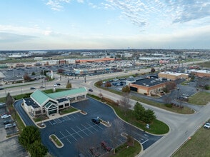 1515 W Lane Rd, Machesney Park, IL for lease Interior Photo- Image 1 of 5