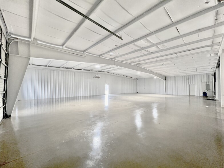 137B Dyer St, Columbia, TN for lease - Building Photo - Image 3 of 10