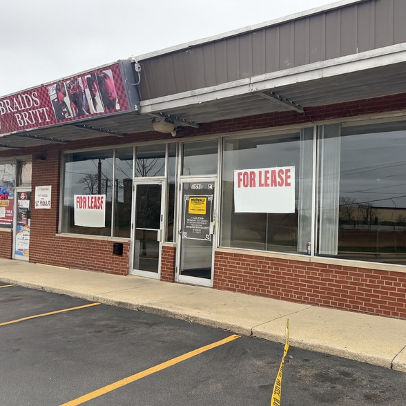 1551 Plainfield Rd, Joliet, IL for lease - Building Photo - Image 2 of 10
