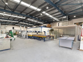 30-32 Artisan Rd, Seven Hills for lease Interior Photo- Image 2 of 2