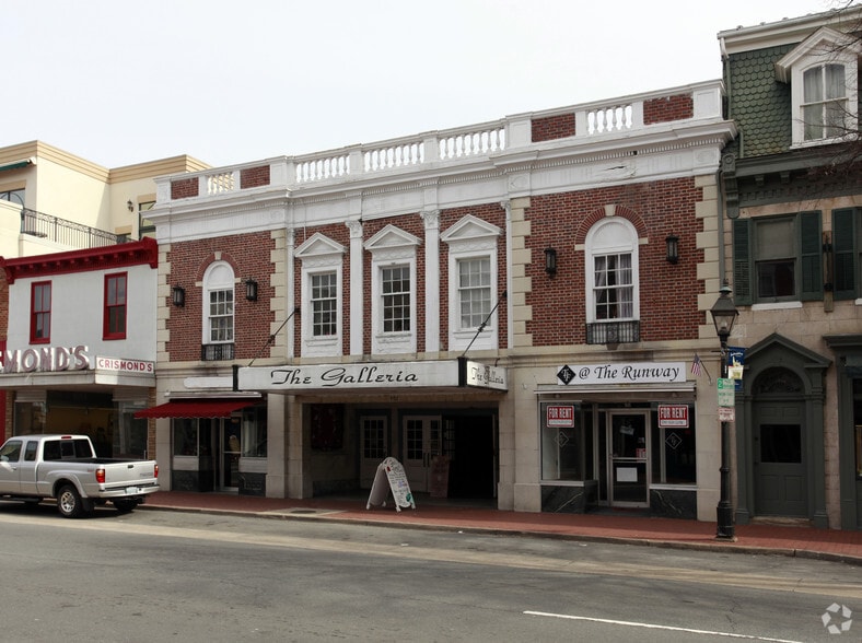 905-909 Caroline St, Fredericksburg, VA for lease - Primary Photo - Image 1 of 6