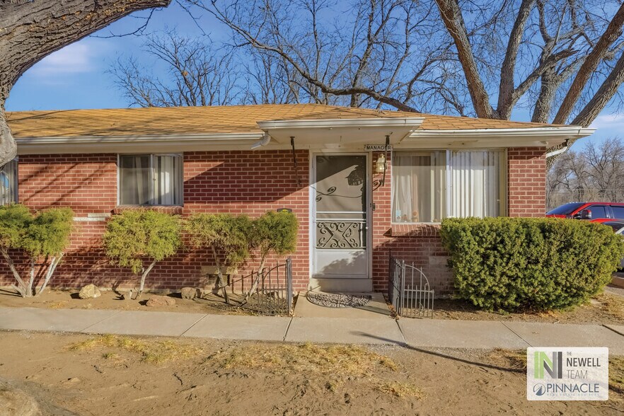 7515 W 8th Pl, Lakewood, CO à vendre - Photo du bâtiment - Image 3 de 24