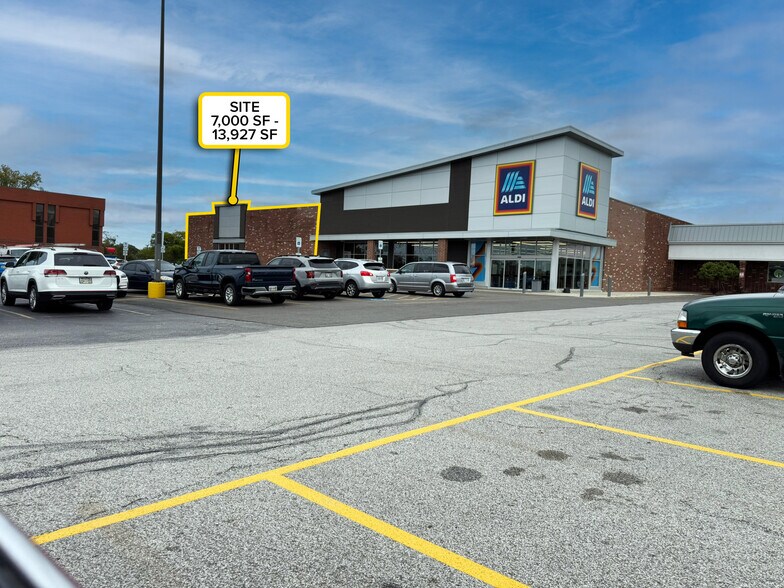 6807-6891 Ridge Rd, Parma, OH à louer - Photo du bâtiment - Image 2 de 4