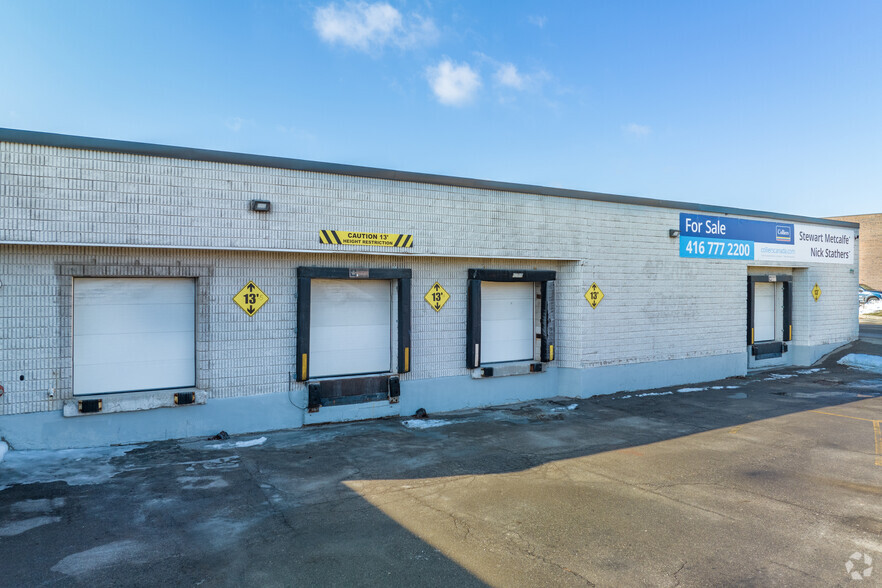 2460 Tedlo St, Mississauga, ON for lease - Building Photo - Image 3 of 6