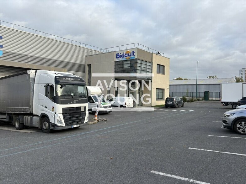Flex dans Gennevilliers à louer - Photo du bâtiment - Image 2 de 12