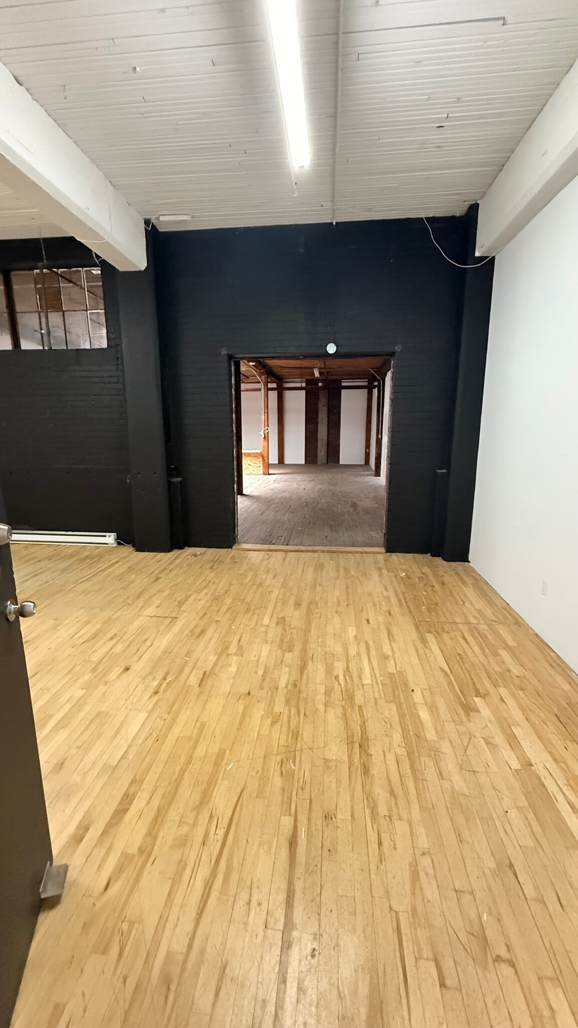 2017-2121 Rue Parthenais, Montréal, QC for lease Interior Photo- Image 1 of 3