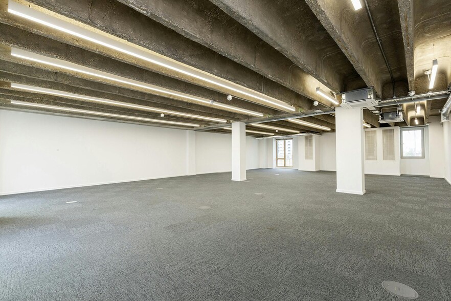 244-254 Cambridge Heath Rd, London for lease - Building Photo - Image 3 of 39