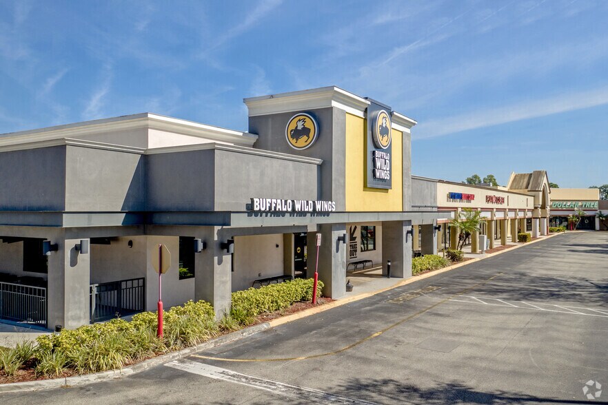 3183-3299 NW Federal Hwy, Jensen Beach, FL à louer - Photo du bâtiment - Image 3 de 9