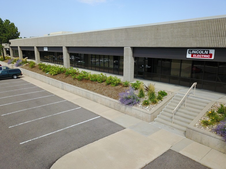 8100 S Akron St, Centennial, CO à louer - Photo du bâtiment - Image 1 de 2