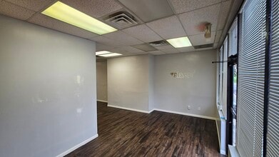 5511-5517 State Rd, Parma, OH for lease Interior Photo- Image 2 of 9