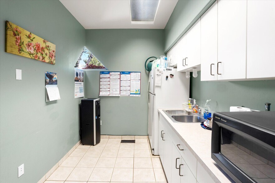 120 Northview Rd, Sedona, AZ for lease - Interior Photo - Image 2 of 66