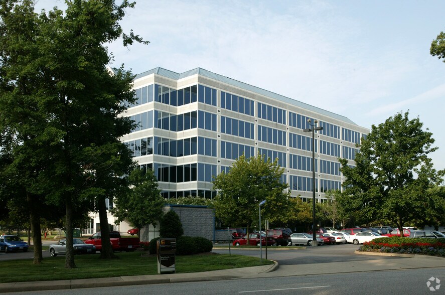 5701 Cleveland St, Virginia Beach, VA à louer - Photo du bâtiment - Image 3 de 12