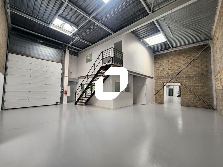 Flex in Plaisir for sale - Interior Photo - Image 1 of 5