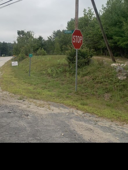 3 Route 125, Kingston, NH à louer - Photo du bâtiment - Image 3 de 5