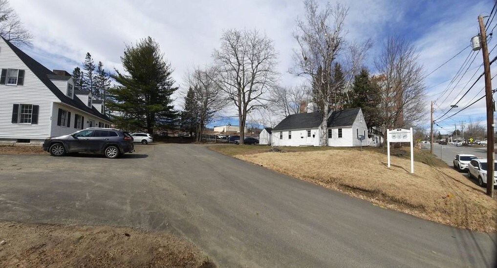 76 & 80 Sewall St Augusta ME portefeuille de 2 propriétés à vendre sur LoopNet.ca Photo du bâtiment- Image 1 de 2