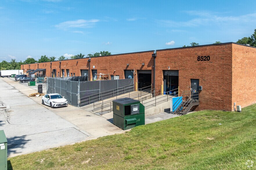 8520 Corridor Rd, Jessup, MD à louer - Photo du bâtiment - Image 2 de 5