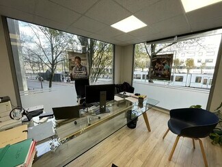 Plus de détails pour Commerce de détail à louer