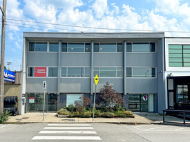 310 E Esplanade, North Vancouver BC - Services immobiliers commerciaux