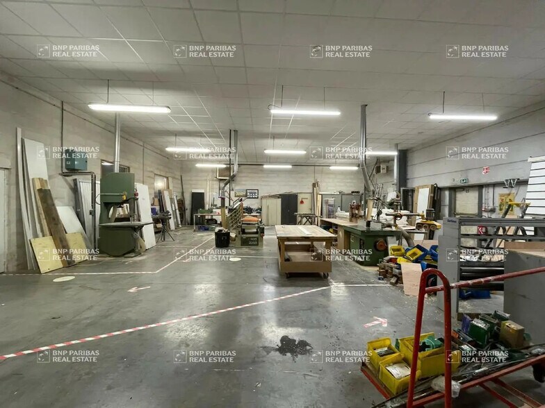 Bureau dans Lesquin à louer - Photo intérieure - Image 2 de 14