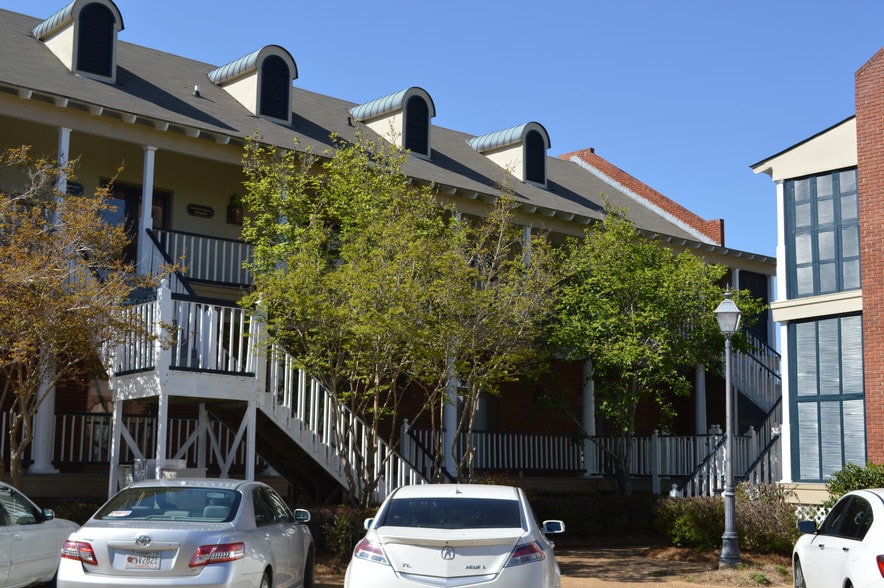 11 Northtown Dr, Jackson, MS for lease - Building Photo - Image 2 of 9